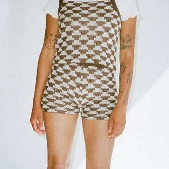 Lisa Says Gah Lucinda Shorts in Vintage Rug Mocha High Rise Knit LSG - Picture 7 of 12